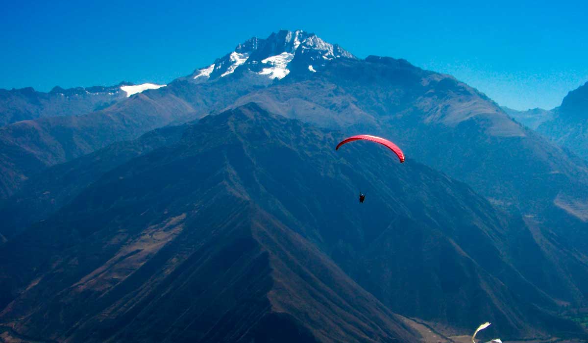 PARAGLIDING CUSCO